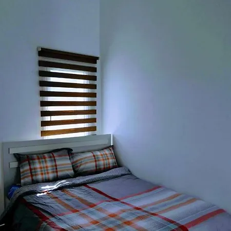Apartment Modern 2 Bedroom Flat With Rooftop Pool And Walking Distance To Tourist Port *