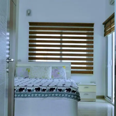 Appartement Modern 2 Bedroom Flat With Rooftop Pool And Walking Distance To Tourist Port
